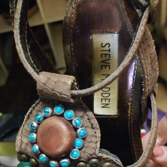 Steve Madden Boho Brown Ankle Heel Pump - Picture 3 of 4